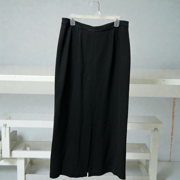 Casual Corner Dresses & Skirts - Casual Corner Elegant Long Black Women's Skirt